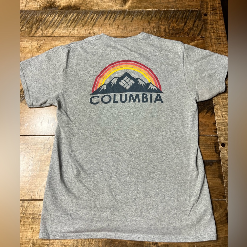 Columbia men’s short sleeve shirt